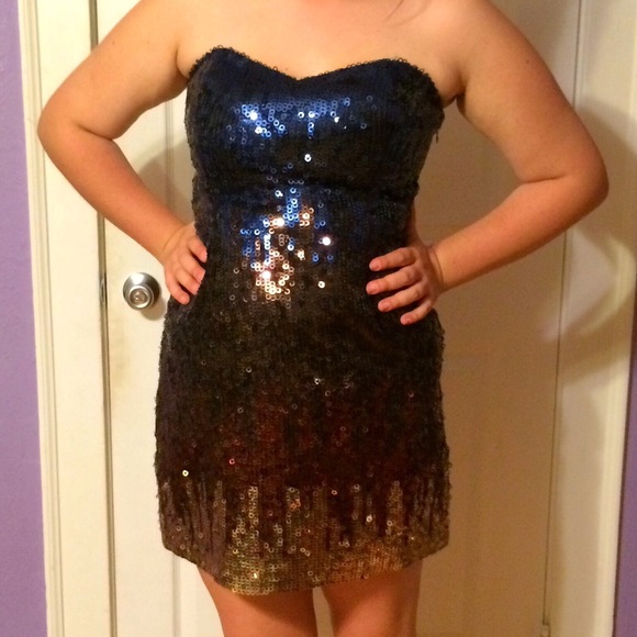Multicolored short sequined strapless dress - Picture 1 of 5